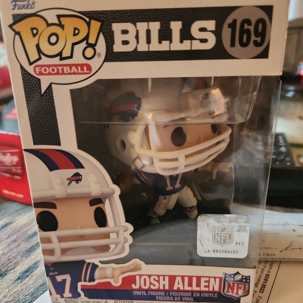 Funko Pop! NFL JOSH ALLEN Blue Jersey Buffalo Bills Series 9 BRAND NEW